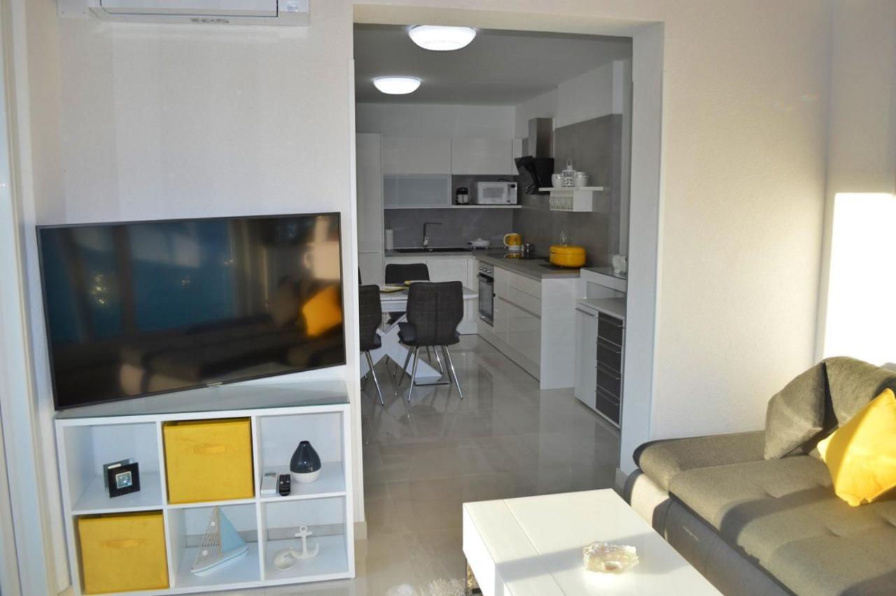 Apartment More 13 Rabac Exteriör bild