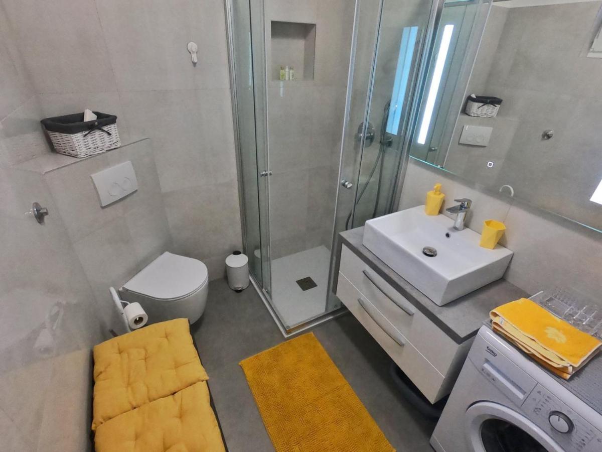 Apartment More 13 Rabac Exteriör bild